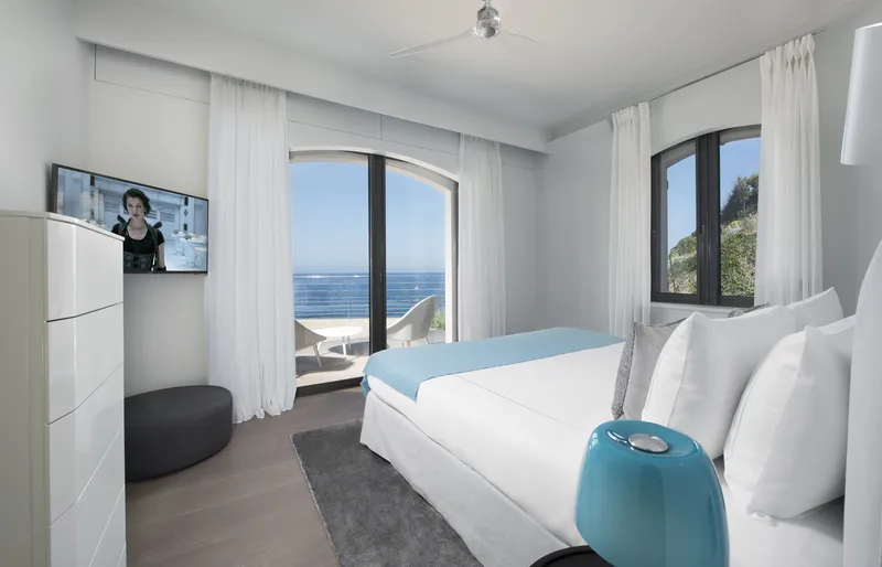 Villa Water's Edge – St Tropez, France